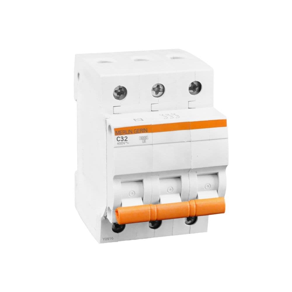 Automat,Nderpreres magneto-termik 3P 32A Kurba C 6kA
